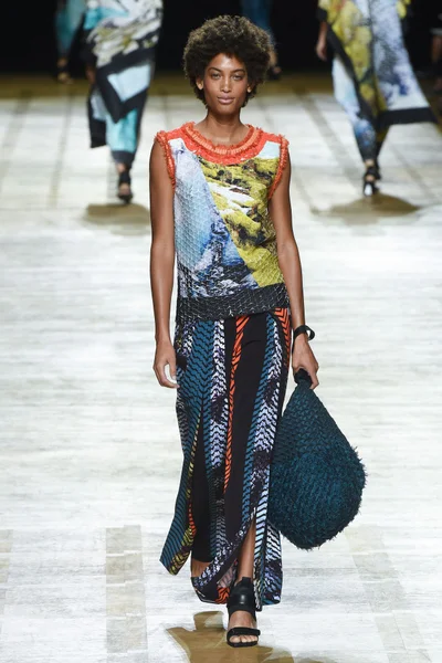 Look 9